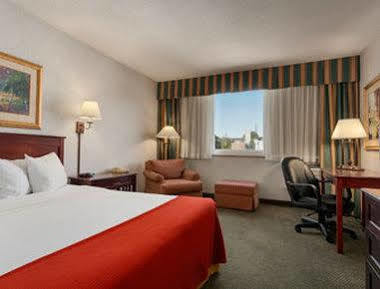 Hotel Baymont By Wyndham Keokuk