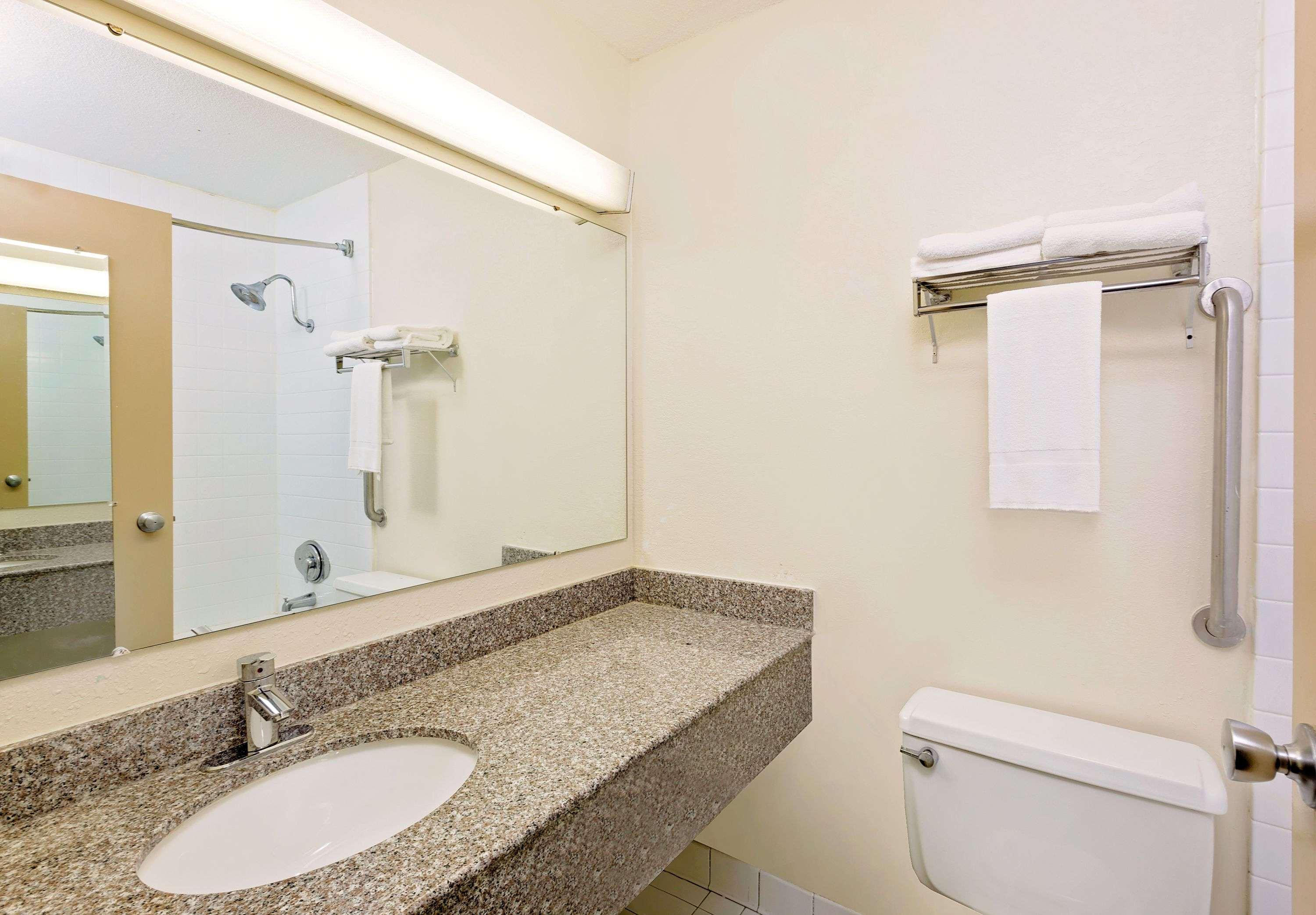 Baymont By Wyndham Hotel Keokuk